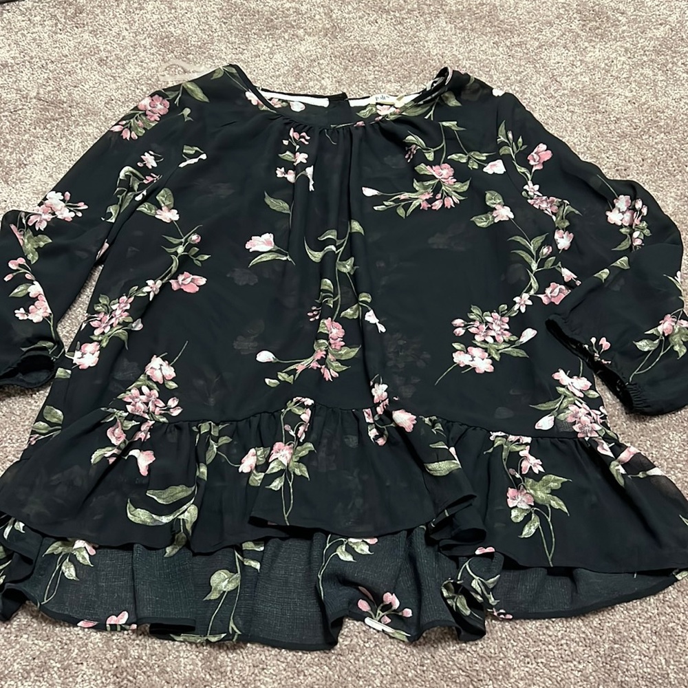 Size xl juniors top excellent condition